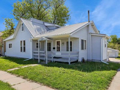 Property at 1507 5th Ave, Marion, IA