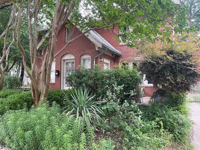 Property at 4808 Junius St, Dallas, TX
