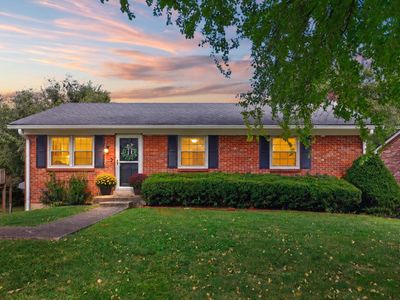 325 E Tiverton Way