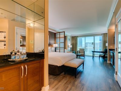 135 E Harmon Ave UNIT 2705