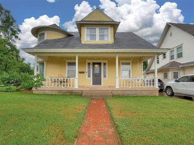 623 E Warner Ave