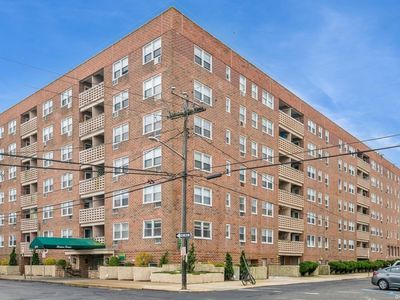 600 Shore Road UNIT 5J