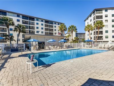 6893 Estero Blvd APT 456