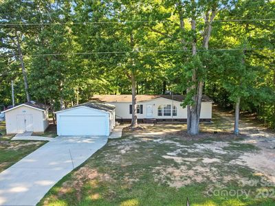 13768 Saint Thomas Dr