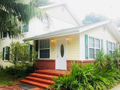 1381 HAMILTON Street