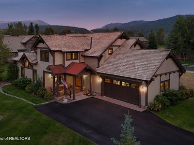 47 & 49 Moulton Ln