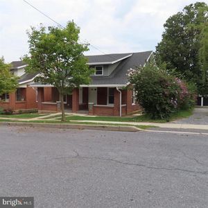 228 & 230 Rowe Ave