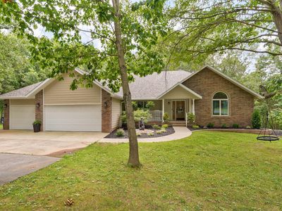 264 W Farm Road 82
