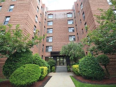 2209 Knapp St APT 1F