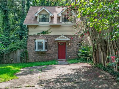 1301 Cross Creek Cir