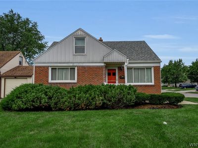 654 Parkhurst Blvd