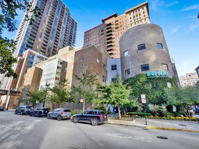 40 E 9th St APT 1416