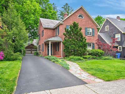 81 Brookline Avenue