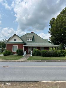 221 N Irish St