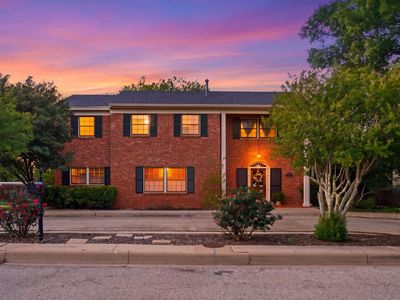 707 Josephine St