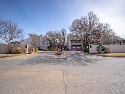 11120 Stratford Dr APT 214