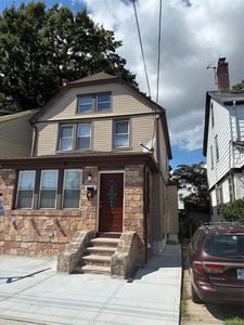 205-15 111TH AVE