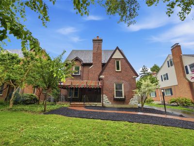 220 Greenmount Blvd