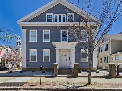110 8th St