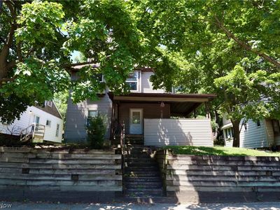 835 Kenmore Blvd