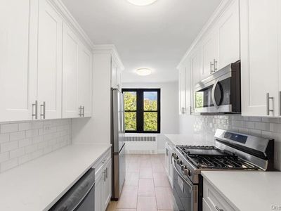 18-35 Corporal Kennedy Street #6D