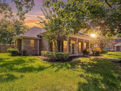 4 Twin Circle Dr