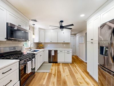 102 Edgewood Ave