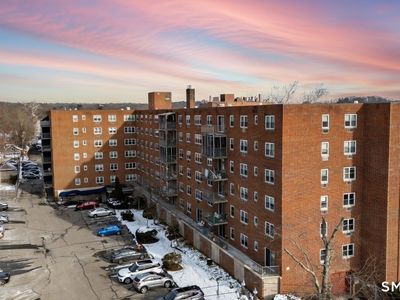 27 Northill Street APT 5N