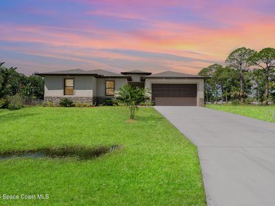210 Sarah Rd SW