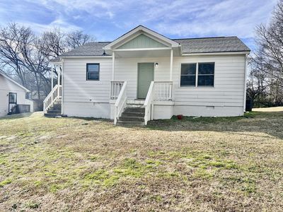 914 W Happy Hollow Dr