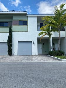 909 NW 45th Ter