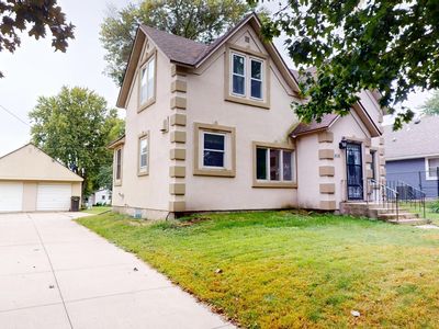 416 1st St SW