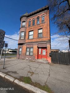 1301 Broadway