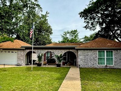 206 Boggs Cir