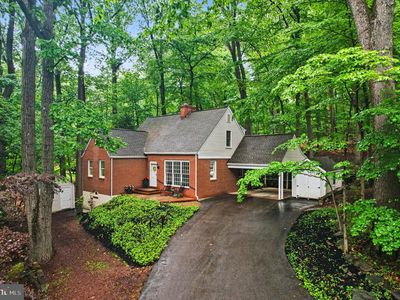220 Jug Hollow Rd