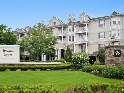 175 Rochelle Ave UNIT 309