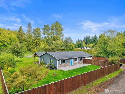 991 SW Berry Lake Road