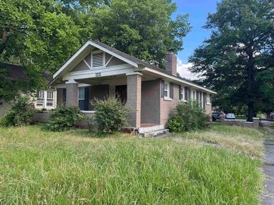 1571 Jackson Ave