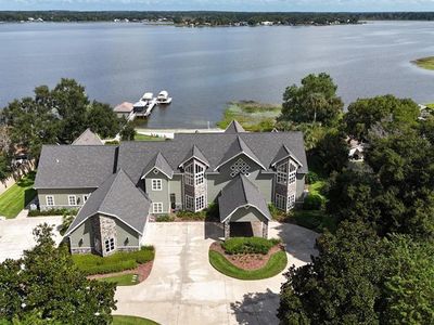 11035 SE Sunset Harbor Rd