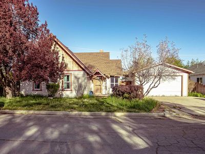 123 S McDow St