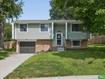 13902 Barretts Cir