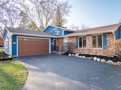 586 Gaslight Dr