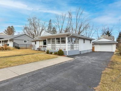 1724 Pheasant AVENUE