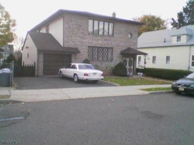 11 Scudder St