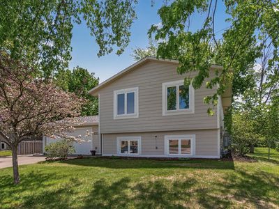 1030 Whitney Dr