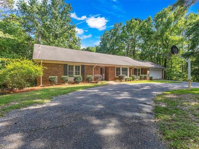 115 Hillside Dr