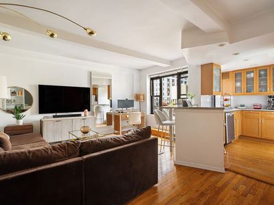 200 E 16th St APT 17E