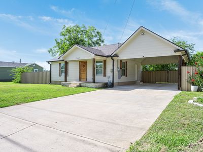 Property at 205 SW 11th St, Mineral Wells, TX