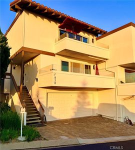 828 Calle Pluma