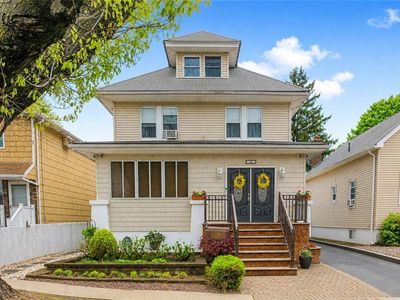 109 Adams Ave
